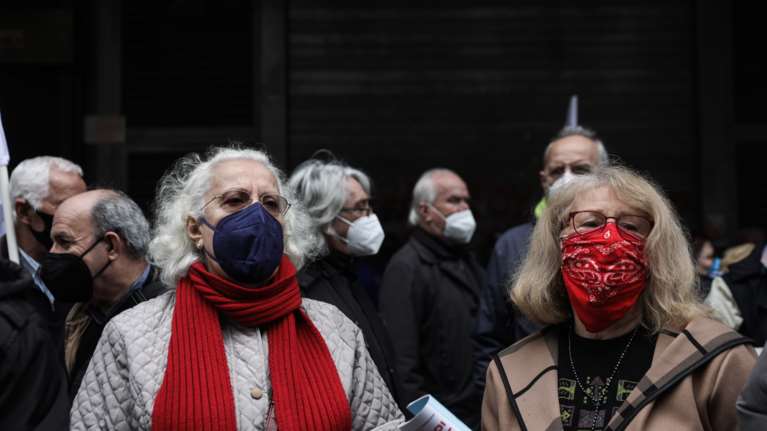 ΥΠΟΙΚ και ΑΑΔΕ: Ρύθμιση σε 48 δόσεις στα αναδρομικά συνταξιούχων - Τι θα ισχύσει