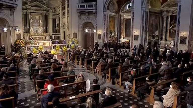 Ιταλία: Η Ρώμη και δεκάδες πρωταγωνιστές του ιταλικού κινηματογράφου αποχαιρέτησαν τη Μόνικα Βίτι [Εικόνες-Βίντεο]