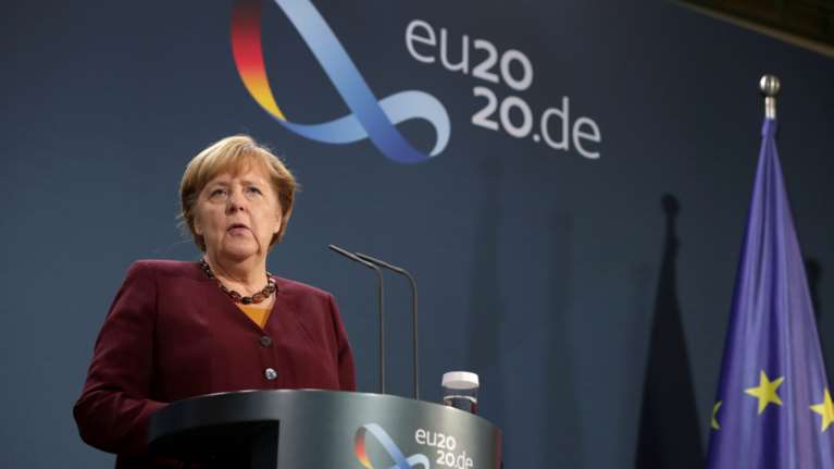 Κορονοϊός: Άσχημα νέα για τους Γερμανούς - Η Μέρκελ σχεδιάζει περιορισμούς έως τον Ιανουάριο