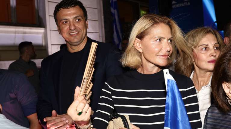 Τζένη Μπαλατσινού: Στα εγκαίνια του "Birth Center" της Εριέττας Κούρκουλου Λάτση- "Μακάρι να προλάβαινα να κάνω 5ο παιδί"