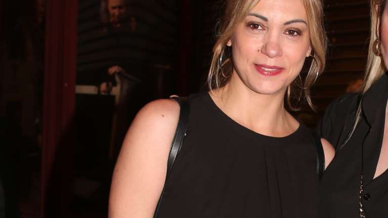 Βαρύ πένθος για τη Λίνα Σακκά:&quot;Έφυγε&quot; από τη ζωή η μητέρα της, μόλις 1,5 μήνα μετά τον θάνατο του πατέρα της