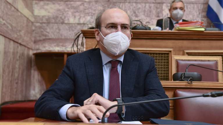 Χατζηδάκης: Σταθερή η θέση της κυβέρνησης υπέρ των τριετιών - Υπήρξε παρέμβαση του υπουργείου στο ΣτΕ