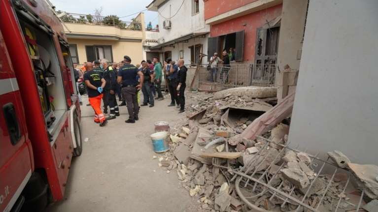 Ιταλία: Νεκρή και η γιαγιά των δύο αδελφών που σκοτώθηκαν στην κατάρρευση κτιρίου στη Νάπολη