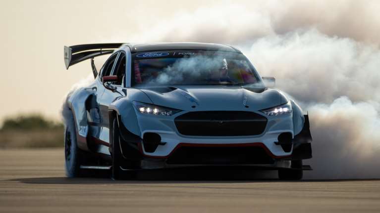 Ford Mustang Mach-Ε 1400: Mε 7 ηλεκτροκινητήρες και 1.419 ίππους (+video)