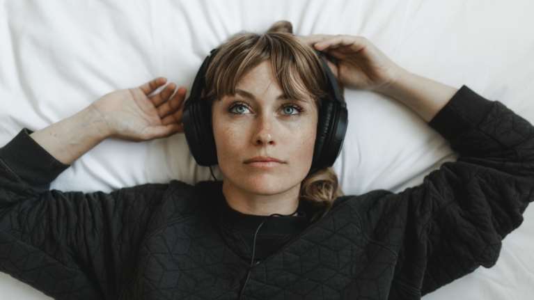 Μήπως έχεις αυτισμό χωρίς να το ξέρεις; 7 συνήθειες που δείχνουν ότι ίσως βρίσκεσαι στο φάσμα