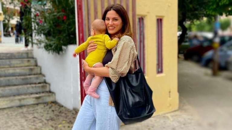 Μαίρη Συνατσάκη: Eκανε τατουάζ το όνομα της κόρης της με τον πιο ευφάνταστο τρόπο