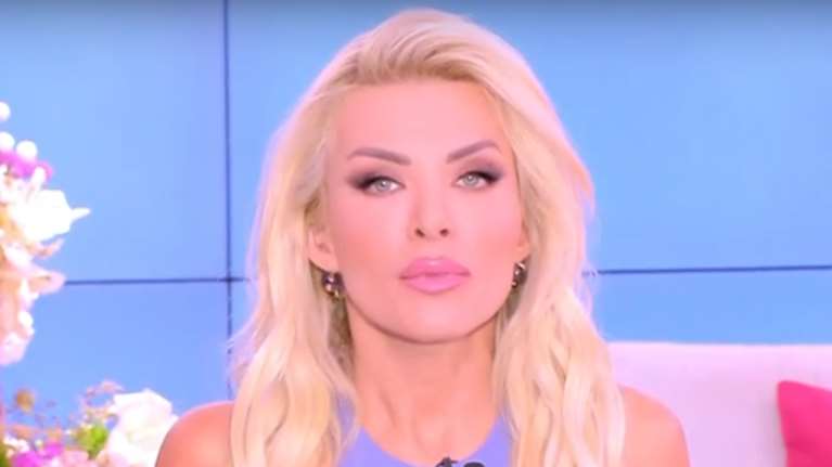 Κατερίνα Καινούργιου: &quot;Είναι σαν να μη σέβονται την Φαίη Σκορδά. Απαράδεκτο!&quot;