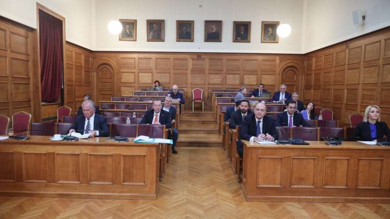 Πηγές ΝΔ: &quot;Με εντολή Τυχεροπούλου πληρώθηκαν 6.000 δεσμευμένα ΑΦΜ, μεταξύ αυτών και του &#39;Φραπέ&#39;&quot;, είπε η Στ. Κουρέντζα