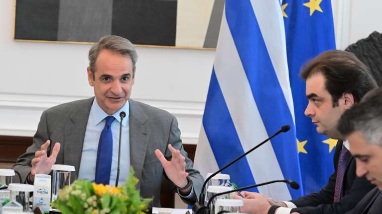 Μητσοτάκης: Το ΕΣΥ γίνεται πιο ανθρώπινο και αποτελεσματικό - Ανακαινίζονται νοσοκομεία, αναβαθμίζονται οι αμοιβές γιατρών