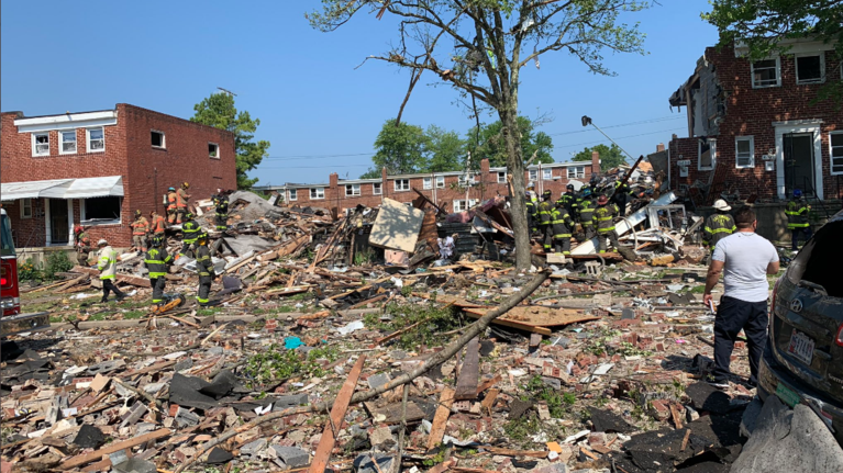 Μεγάλη έκρηξη στη Βαλτιμόρη: Μία νεκρή, εγκλωβισμένοι άνθρωποι, σπίτια ισοπεδώθηκαν [Εικόνες-Βίντεο]