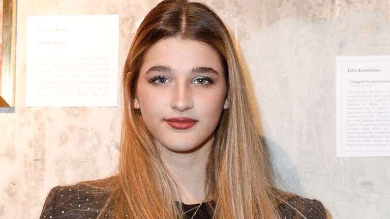 Η Αναστασία Ρουβά χορεύει στο TikTok και η ομοιότητα με την Κάτια Ζυγούλη είναι εντυπωσιακή