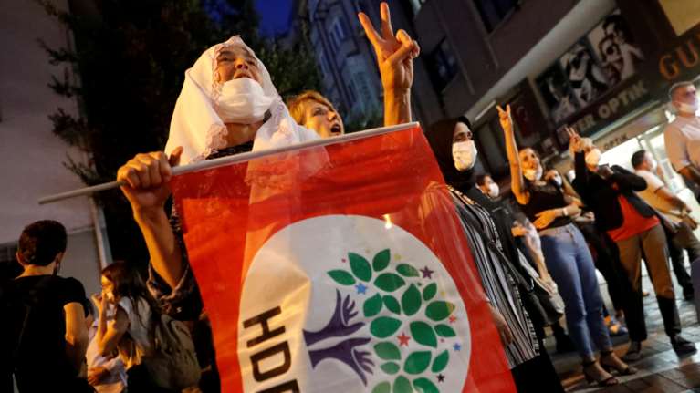 Εκνευρισμός ΗΠΑ και ΕΕ για Ερντογάν που οδηγεί εκτός νόμου το φιλοκουρδικό HDP: &quot;Υπονομεύει περαιτέρω την δημοκρατία&quot;