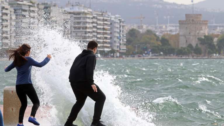 Καλός ο καιρός την Κυριακή με ανέμους έως 6 μποφόρ στο Αιγαίο