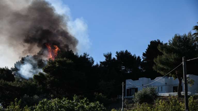 Φωτιά στα Γεράνεια Όρη -  Δύο 24ωρα κόλαση, τρεις εφιαλτικές νύχτες- Κολοκούρης: Δεν ξεκίνησε από αμέλεια η πυρκαγιά