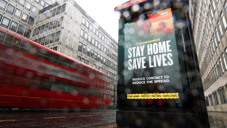 ΠΟΥ: H μετάλλαξη  του κορονοϊού που ταυτοποιήθηκε στη Βρετανία βρίσκεται σε 50 χώρες