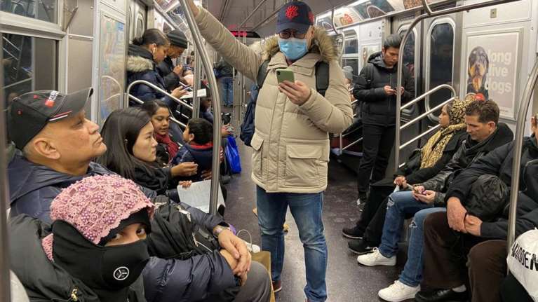 Φρίκη στις ΗΠΑ: Πάνω από 3 εκατ. άνεργοι σε μια εβδομάδα