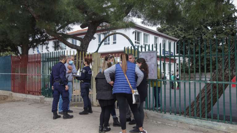 Επιστροφή στα θρανία: Τι θα ισχύσει σε περίπτωση κρούσματος στην τάξη