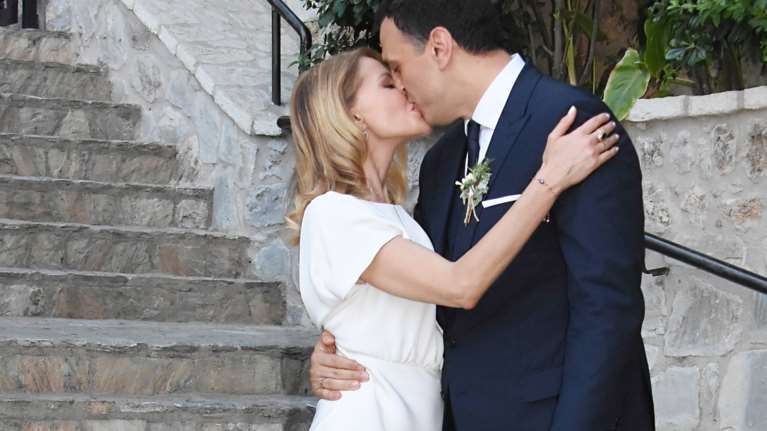 Πατέρας ο Βασίλης Κικίλιας: Γέννησε η Τζένη Μπαλατσινού