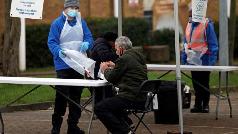 Μεγάλη ανησυχία για τον νοτιοαφρικανικό κορονοϊό: Το εμβόλιο της Pfizer είναι λιγότερο αποτελεσματικό στην μετάλλαξη