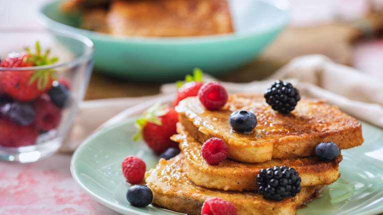 Πώς θα φτιάξεις υπέροχο french toast ή αυγοφέτες στο φούρνο: Το καλύτερο πρωινό / σνακ / γλυκό έτοιμο στο λεπτό
