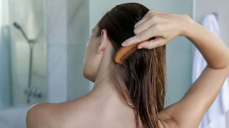 Τριχόπτωση: Τα αίτια και πώς θα την προλάβουμε