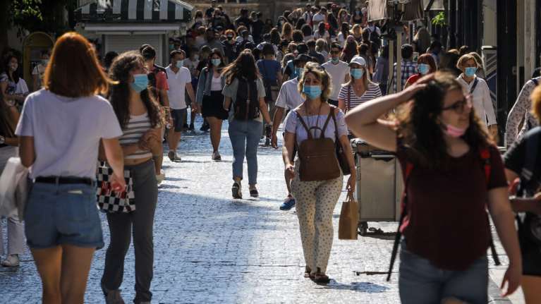 Κορονοϊός: 654 νέα κρούσματα στην Αττική και 101 στη Θεσσαλονίκη - Η εικόνα στην υπόλοιπη χώρα