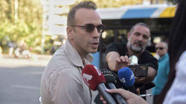 Πάνος Μουζουράκης: &quot;Με πήρε τηλέφωνο ο πατέρας Αντώνιος και με καθησύχασε&quot;