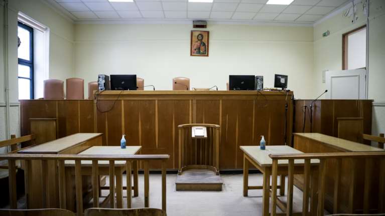 ΑΕΠΙ: Tο σκάνδαλο με τα πνευματικά δικαιώματα των καλλιτεχνών- Τους έδιναν ψίχουλα, κέρδιζαν εκατομμύρια