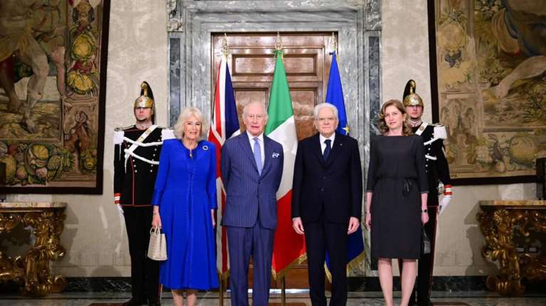 Βασιλιάς Κάρολος στο ιταλικό κοινοβούλιο: &quot;Η ειρήνη δεν μπορεί ποτέ να θεωρείται δεδομένη&quot;