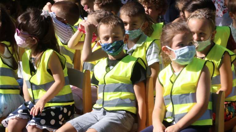 Επιστήμονες: Όχι φάρμακα κατά του κορονοϊού σε παιδιά και εφήβους - Τι προκαλούν