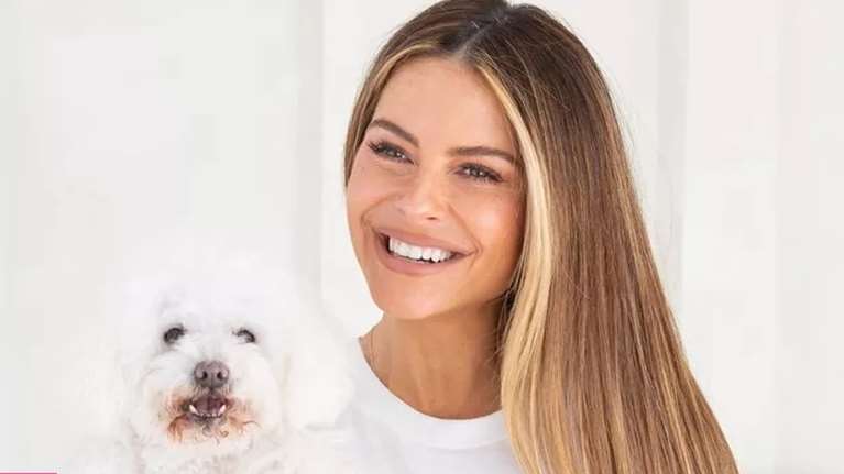 Η Μαρία Μενούνος απαθανατίζει τον σύζυγό της να κρατά στην αγκαλιά του τη νεογέννητη κόρη τους και το Instagram &quot;λιώνει&quot;