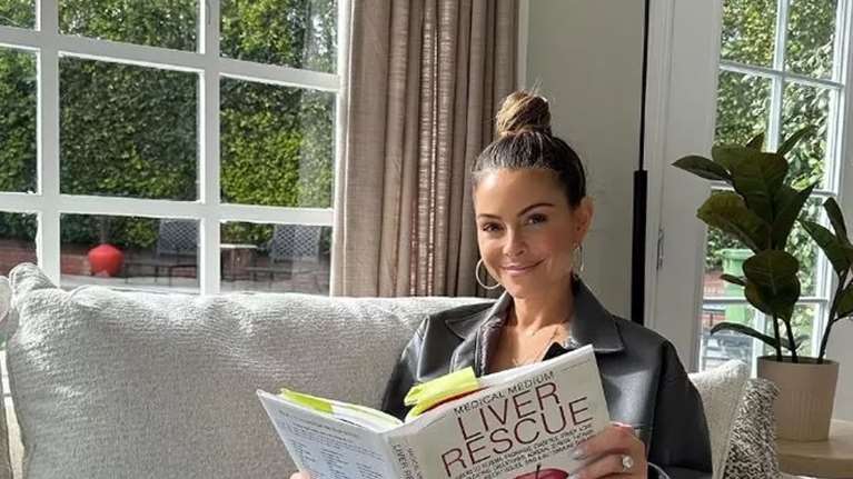 Μαρία Μενούνος: Μας ανοίγει το... &quot;ατελείωτο&quot; μπάνιο της