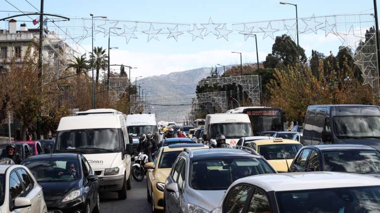 Ξεκινούν οι ηλεκτρονικές διασταυρώσεις για ανασφάλιστα και χωρίς ΚΤΕΟ οχήματα - Τσουχτερά πρόστιμα