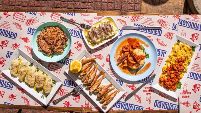 Το &quot;Ουζερί του Λάκη&quot; κλείνει τα 40 χρόνια του