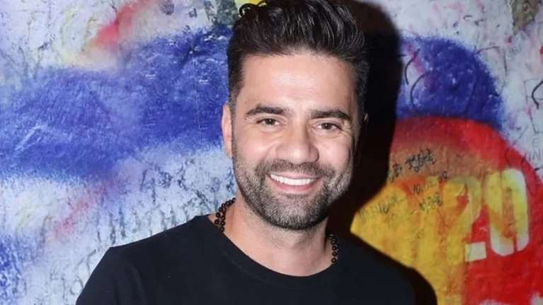 Θοδωρής Μαραντίνης: Η σπάνια εικόνα από το cozy διαμέρισμά του