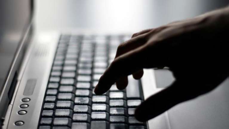 E-shop απατεώνες: Πουλούσαν κινητά, έπαιρναν τα λεφτά...αλλά δεν τα παρέδιδαν ποτέ στους αγοραστές