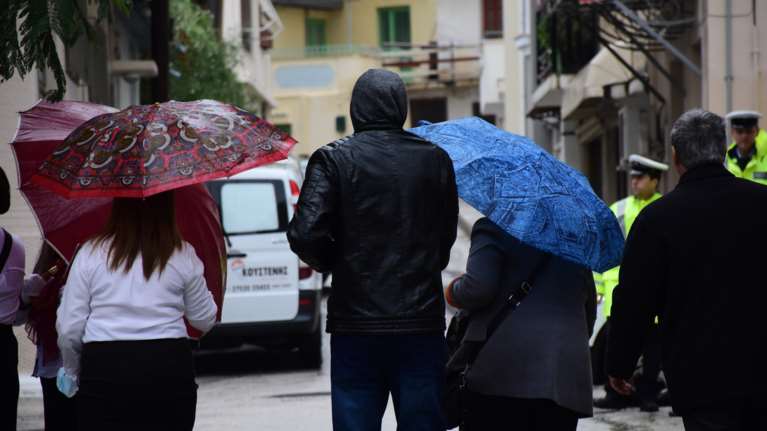 Καιρός: Με βροχές, ζέστη και... σκόνη η Παρασκευή - Αστατος ο καιρός και το Σαββατοκύριακο