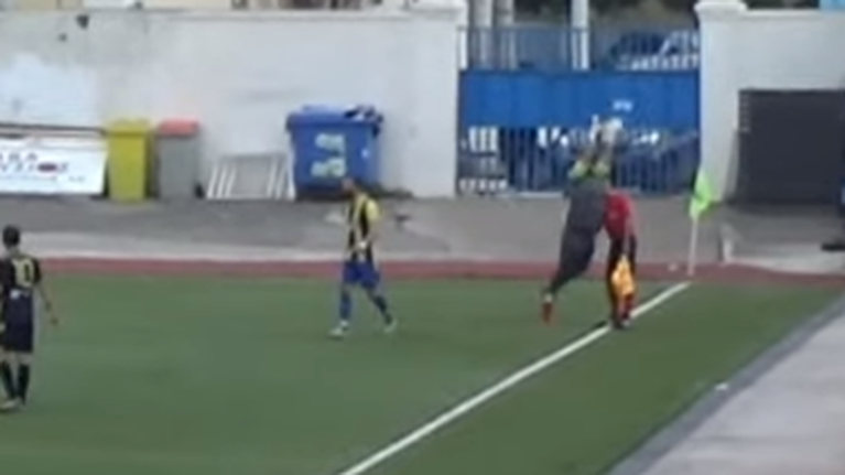 Απίστευτο: Τερματοφύλακας στην στην Κρήτη ίπταται και πιάνει...μπουκάλι που είχε στόχο το κεφάλι του επόπτη