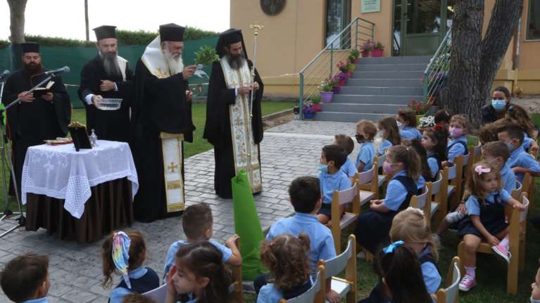 Σε νηπιαγωγείο στο Δήλεσι ο Αρχιεπίσκοπος Ιερώνυμος: &quot;Η ανθρώπινη σοφία προέρχεται από τις γνώσεις, τις εμπειρίες, τα γράμματα&quot;