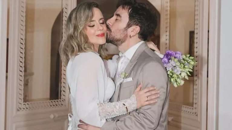 Παντρεύτηκαν ο Θανάσης Τσαλταμπάσης και η Αγοραστή Αρβανίτη: Οι εντυπωσιακές λήψεις από τον γάμο τους