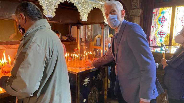 Γιάννης Λοβέρδος: Μια φωτογραφία &quot;δια πάσαν χρήσιν&quot; - Η νεά γκάφα του βουλευτή στο Facebook