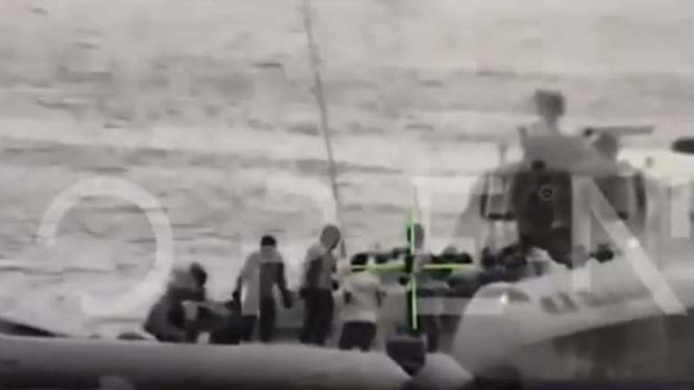 Ντοκουμέντο: Πως η τουρκική ακτοφυλακή προστατεύει τους διακινητές μεταναστών [Βίντεο]