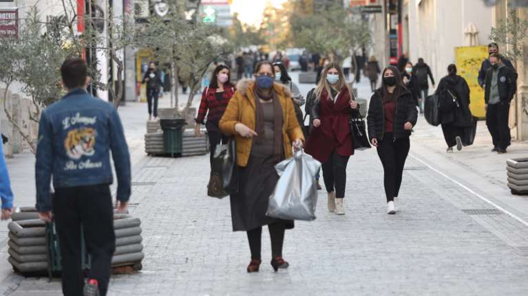 Μετάλλαξη Ομικρον: &quot;Παράθυρο&quot; για νέα μέτρα – &quot;Πλην του γενικού lockdown δεν έχει αποκλειστεί τίποτα&quot;