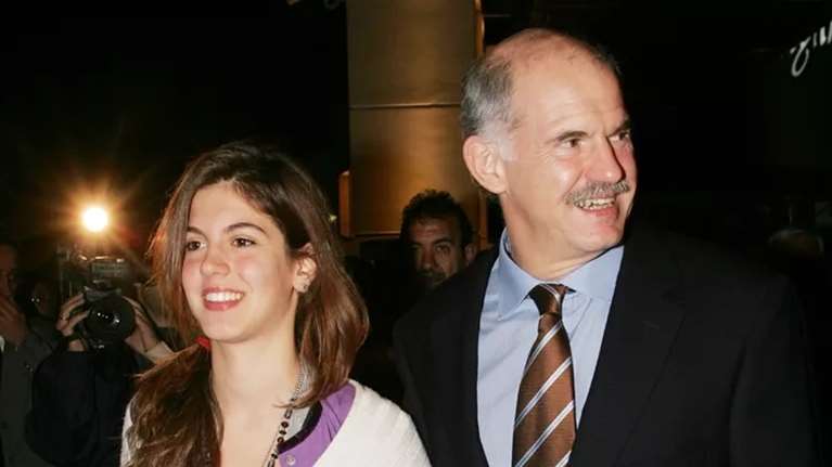 Μαργαρίτα Παπανδρέου: Η κόρη του Γιώργου Παπανδρέου είναι μία πανέμορφη κοπέλα με εντυπωσιακά μαλλιά