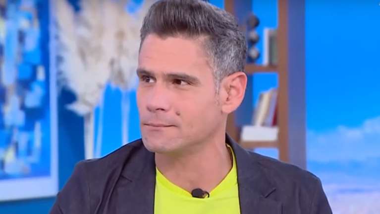 Νέος έρωτας στα τηλεοπτικά πλατό - Η αποκάλυψη του Δημήτρη Ουγγαρέζου