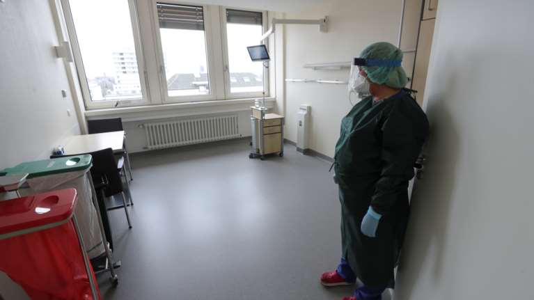 Ο Τούρκος υπουργός Υγείας καλεί τους Τούρκους να μην ταξιδεύουν στο εξωτερικό