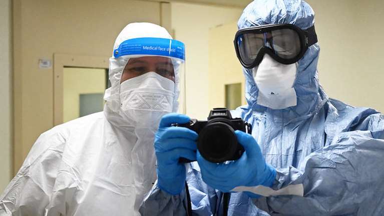 Πώς η έκθεση υγιών εθελοντών στον κορονοϊό μπορεί να βοηθήσει στην γρήγορη ανάπτυξη εμβολίου