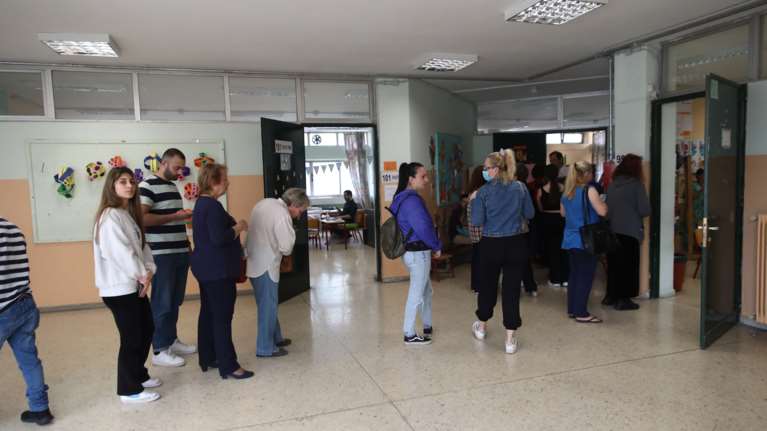 Το ψηφοδέλτιο για τα Τέμπη που βρέθηκε σε κάλπη της Κρήτης: &quot;Στα χαμόγελα που χάθηκαν…&quot;