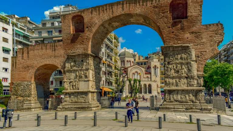 Στα μαχαίρια Ζέρβας - Μπουτάρης για τα ...πασαλάκια της Ερμού