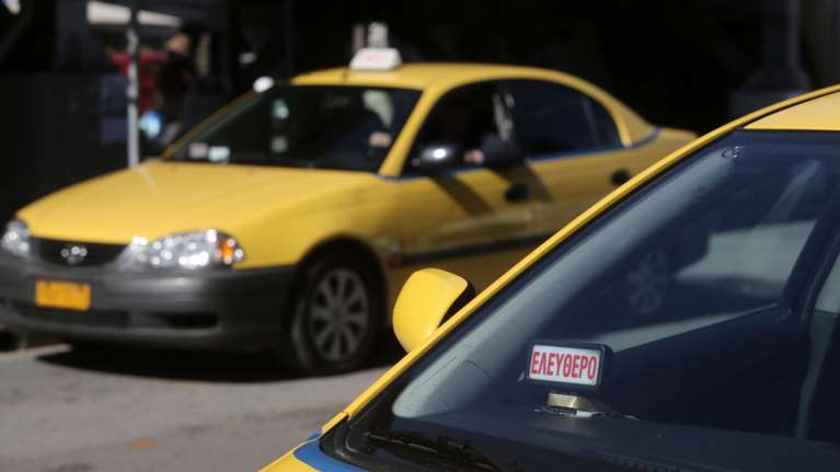 Fake News ο δήθεν τουρίστας που πλήρωσε 160 ευρώ σε ταξί και ο οδηγός τον αποκάλεσε κορόιδο και μ@@@@- Πάρτι στο Reddit